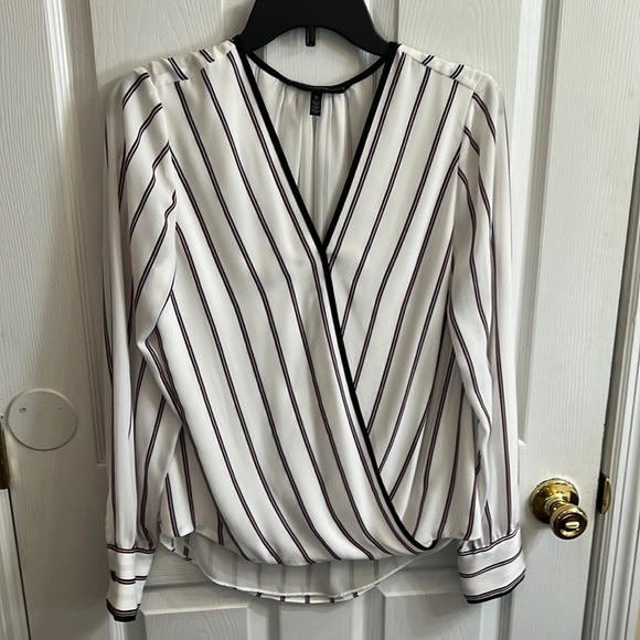 Too - Picture 1 of 4